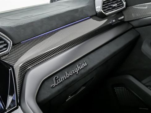 Used 2023 Lamborghini Urus Performante image 49