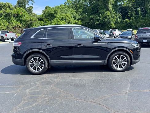Used 2021 Lincoln Nautilus AWD w/ Equipment Group 101A image 4