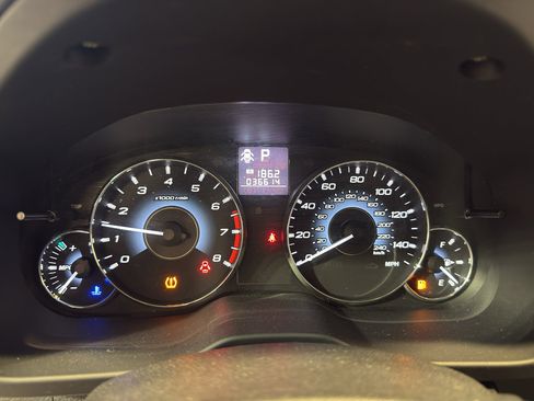 Used 2010 Subaru Legacy 2.5i Premium AWD/4WD image 17