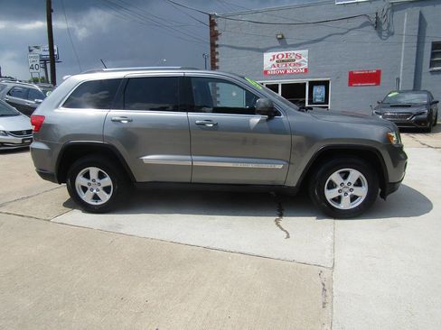 Used 2012 Jeep Grand Cherokee Laredo w/ Laredo E Group image 6