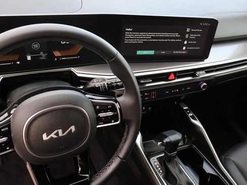 Used 2025 Kia Sorento EX w/ Panoramic Sunroof Package image 28