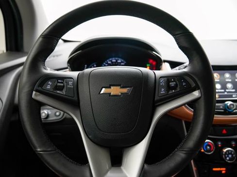 Used 2018 Chevrolet Trax Premier FWD image 9