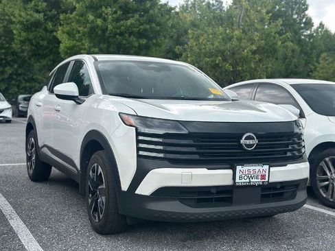 Certified 2025 Nissan Kicks SV AWD/4WD image 1