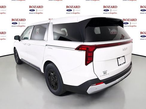 Used 2025 Kia Carnival FWD image 6
