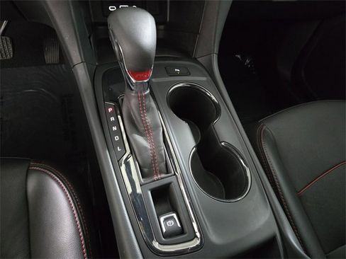 Used 2022 Chevrolet Equinox RS w/ RS Leather Package image 38