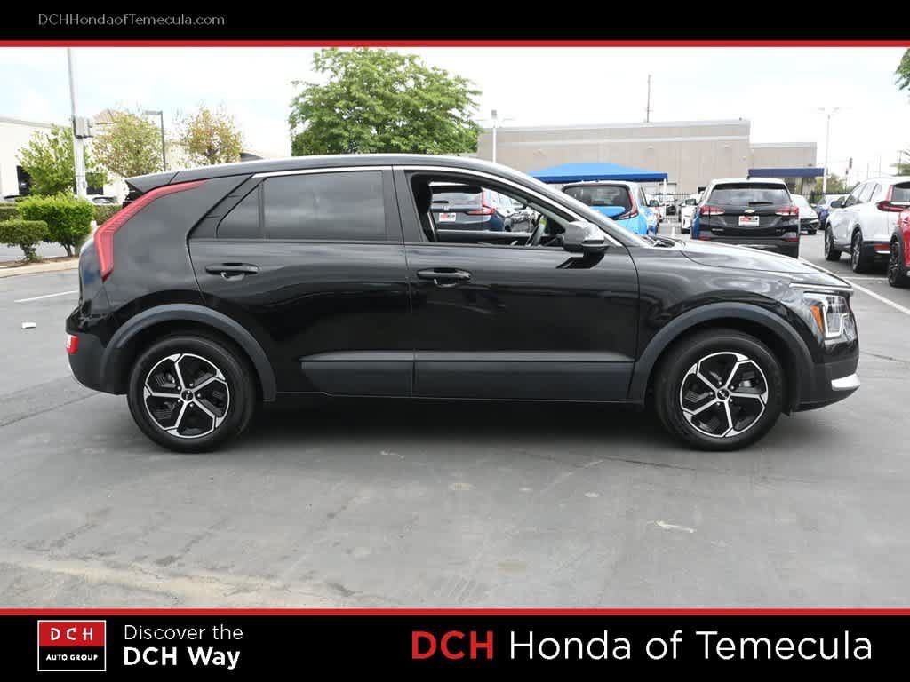 Used 2024 Kia Niro LX FWD image 5