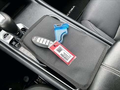 Used 2023 Nissan Altima 2.5 S FWD image 29