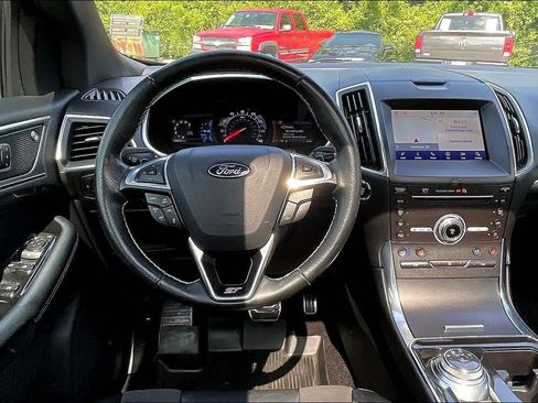 Used 2019 Ford Edge ST w/ Equipment Group 401A AWD/4WD image 6