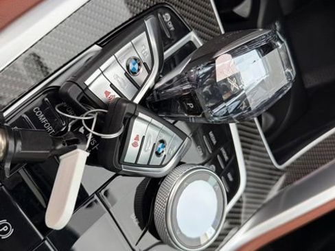 Used 2022 BMW X6 M50i w/ Executive Package AWD/4WD image 32