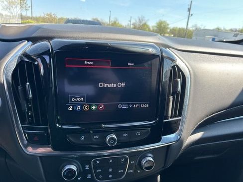 Used 2023 Chevrolet Traverse LT AWD/4WD image 7