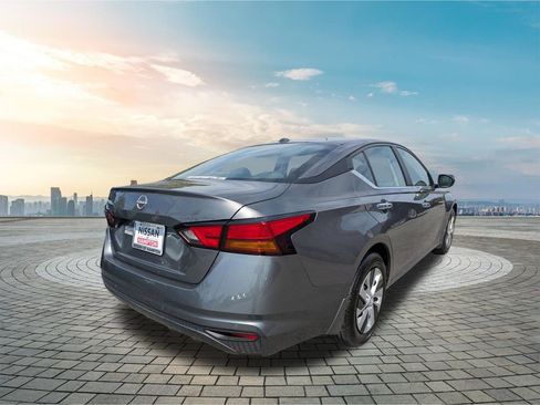 Certified 2025 Nissan Altima 2.5 S image 5