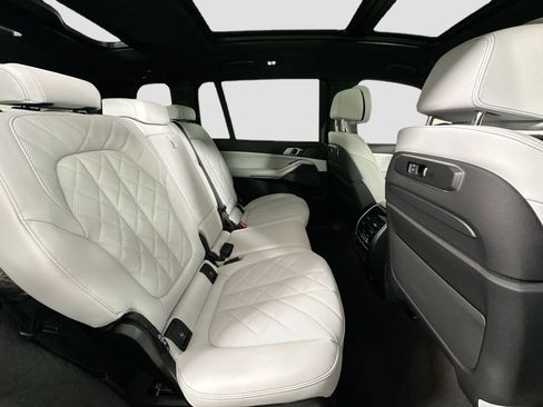 New 2026 BMW X7 xDrive40i image 30