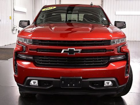 Used 2019 Chevrolet Silverado 1500 RST image 2