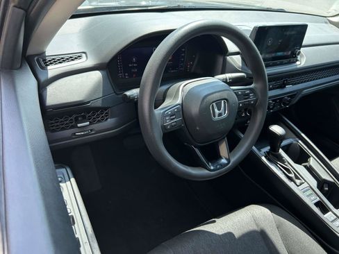 Used 2023 Honda Accord EX image 7