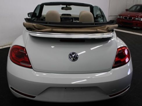 Used 2015 Volkswagen Beetle R-Line FWD image 9