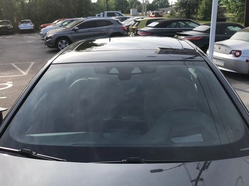 Used 2020 BMW 540i xDrive w/ Premium Package image 5