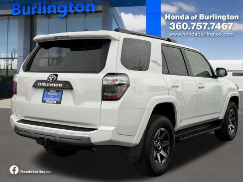 Used 2024 Toyota 4Runner TRD Off-Road Premium image 6