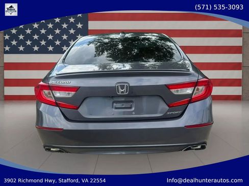Used 2018 Honda Accord Sport image 6
