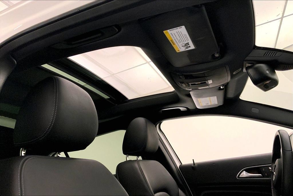 Used 2019 Mercedes-Benz GLA 250 4MATIC image 26