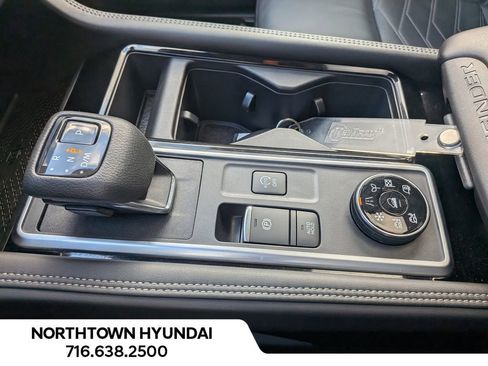 Used 2022 Nissan Pathfinder Platinum image 19