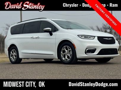 Certified 2023 Chrysler Pacifica Limited
