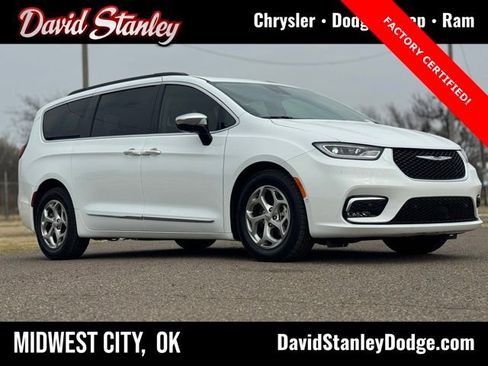 Certified 2023 Chrysler Pacifica Limited image 1