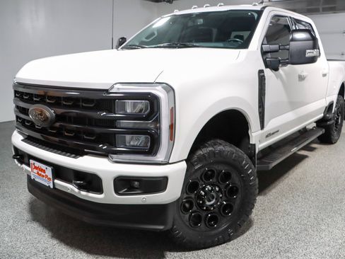 Used 2024 Ford F250 Lariat w/ Lariat Ultimate Package AWD/4WD image 35