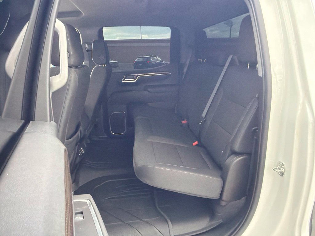 Used 2025 Chevrolet Silverado 1500 LT RWD image 18