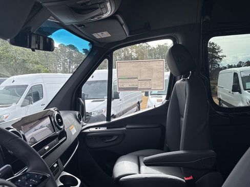 New 2026 Mercedes-Benz Sprinter 2500 image 44