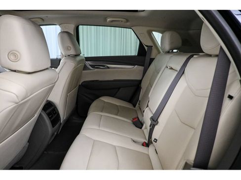 Certified 2022 Cadillac XT5 Premium Luxury FWD image 23