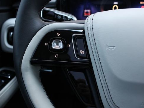 New 2026 Lincoln Aviator AWD image 41