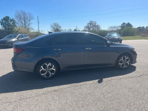 Used 2019 Kia Forte LXS image 6