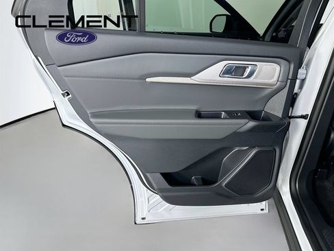New 2026 Ford Explorer Active AWD/4WD image 27