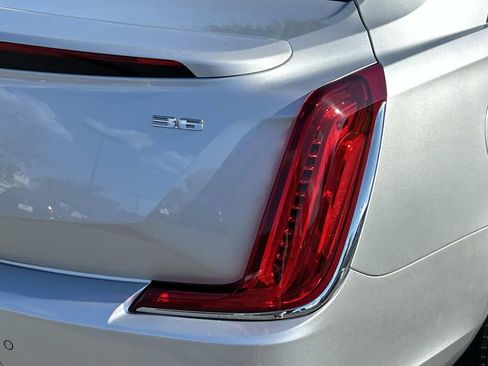 Used 2018 Cadillac XTS Luxury image 13