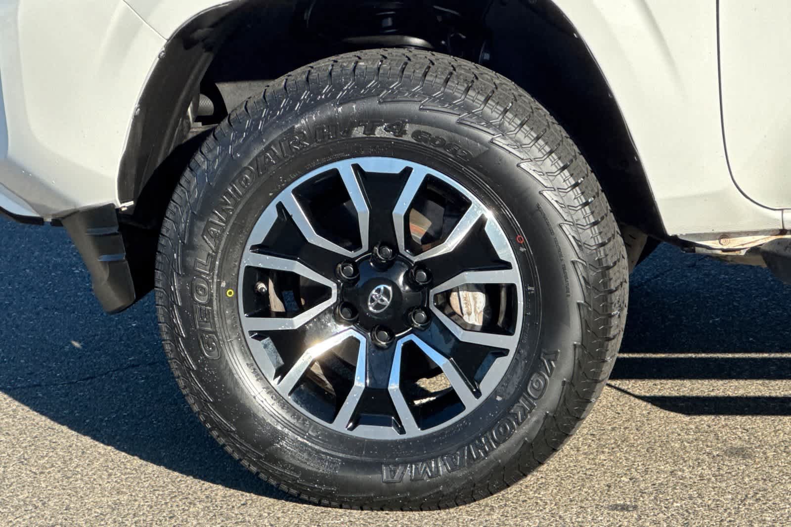 Used 2021 Toyota Tacoma SR w/ SR Convenience Package RWD image 28