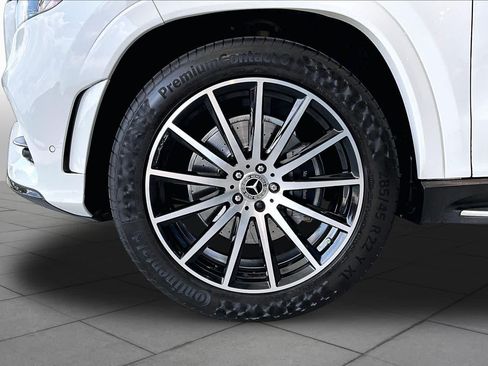 Used 2022 Mercedes-Benz GLS 450 4MATIC image 10