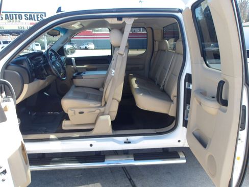 Used 2011 Chevrolet Silverado 1500 LT w/ Regional Value Package image 15