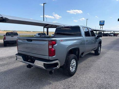 Used 2025 Chevrolet Silverado 2500 LT w/ Texas Edition AWD/4WD image 5