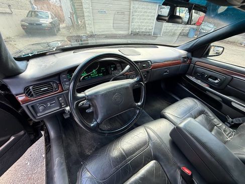 Used 1997 Cadillac De Ville Sedan w/ Comfort/Convenience Pkg image 9