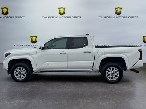 Used 2025 Toyota Tacoma SR5 RWD image 2