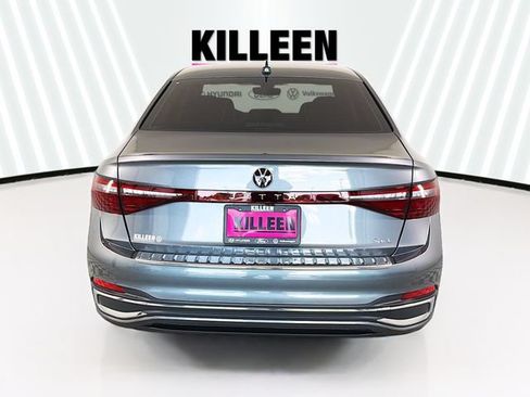 Certified 2025 Volkswagen Jetta SEL FWD image 6
