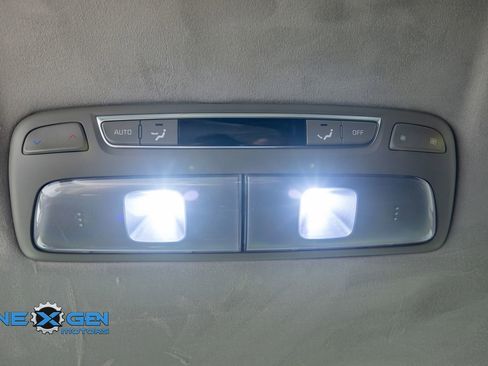 Used 2025 Kia Telluride SX Prestige AWD/4WD image 31