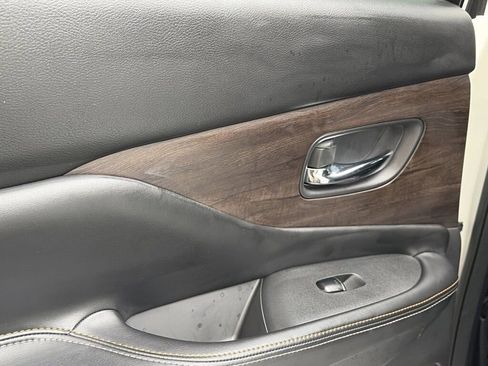 Certified 2024 Nissan Murano Platinum w/ Cargo Package image 32