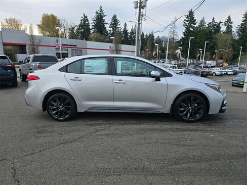 New 2026 Toyota Corolla SE image 8