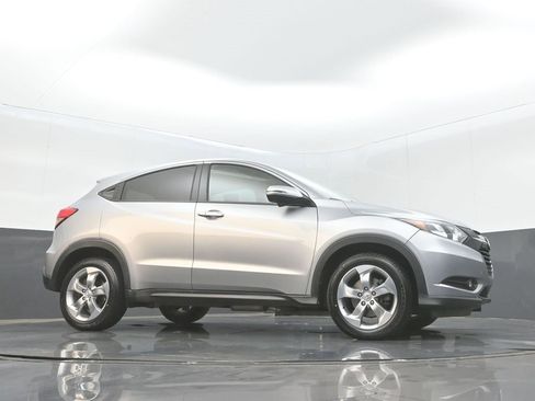 Certified 2017 Honda HR-V EX image 29