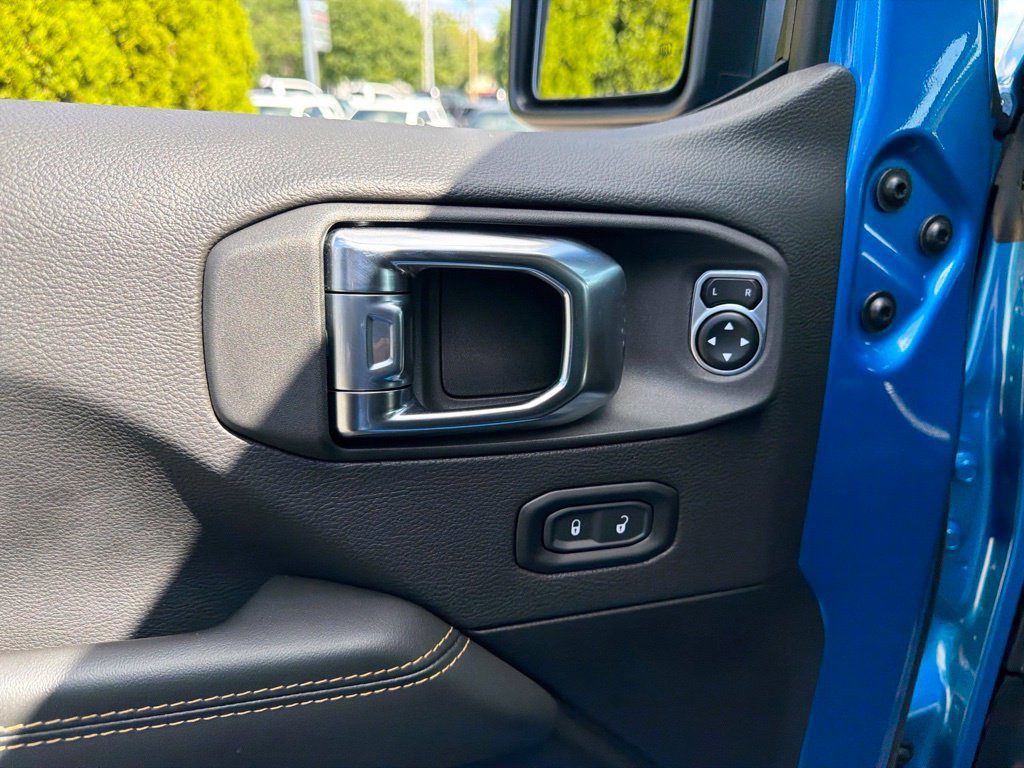 Used 2025 Jeep Wrangler Unlimited Rubicon 392 AWD/4WD image 18