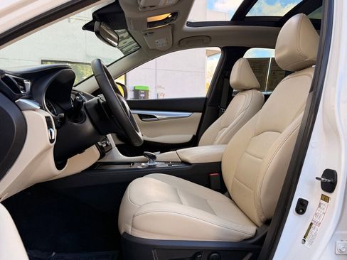Used 2020 INFINITI QX50 Luxe image 17