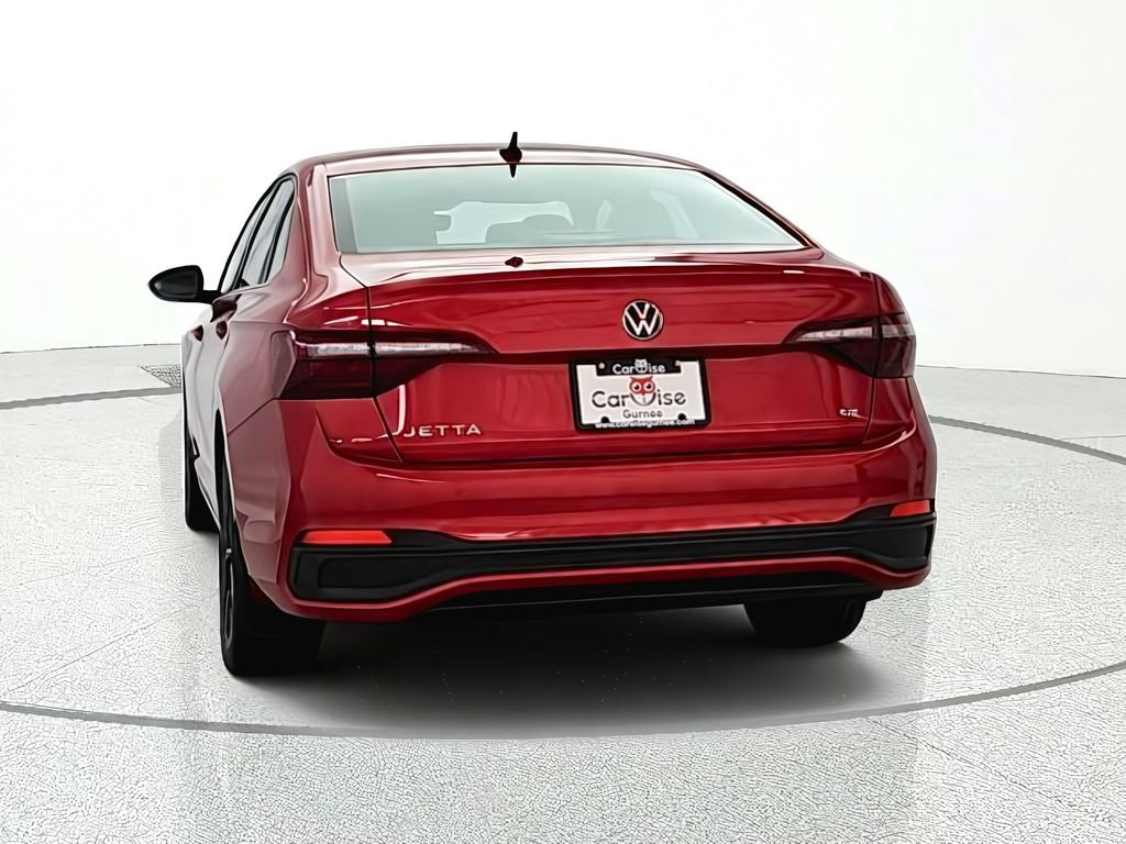 Used 2023 Volkswagen Jetta SE w/ Panoramic Sunroof Package FWD image 5