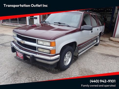 Used 1994 Chevrolet Suburban 2WD image 1