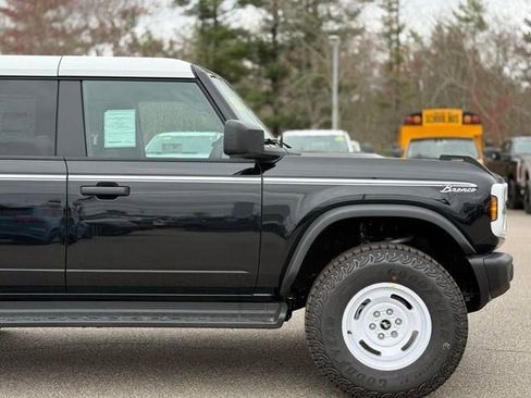 New 2026 Ford Bronco Heritage Edition AWD/4WD image 2